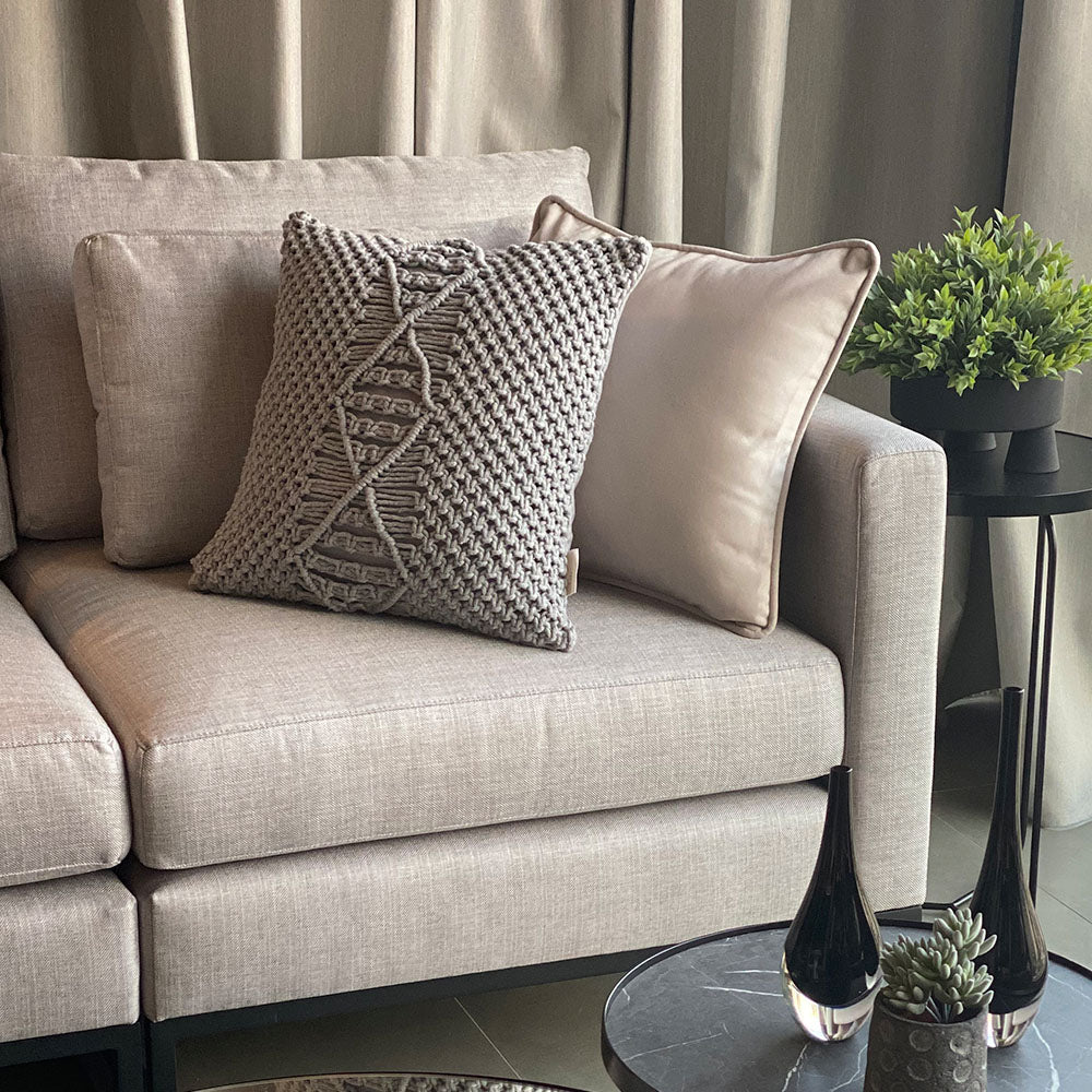 CAPA DE ALMOFADA DE MACRAMÊ CINZA 50X50CM