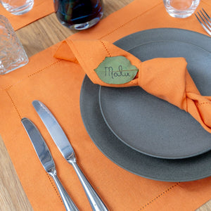 Detalhe do tecido linho visco barra larga do jogo americano laranja - Lolahome