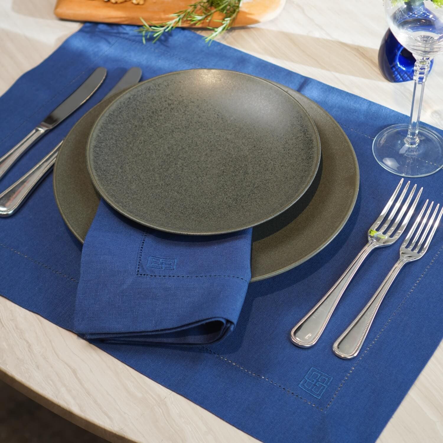JOGO AMERICANO DE LINHO PURO BARRA LARGA PREMIUM AZUL ÍNDIGO 50X39CM