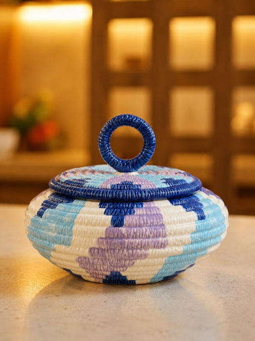 Caixa decorativa em cerâmica Ikat azul e roxo 19cm para organizar e decorar