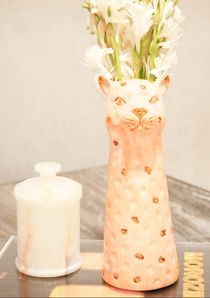 Vaso cerâmica bege leopardo 22 cm decorando ambiente – Lolahome