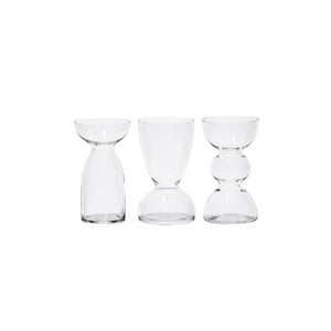 Set com 3 mini vasos de vidro transparente em formatos variados, 12cm de altura