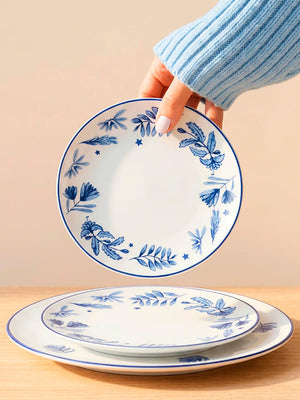 Prato de sobremesa porcelana Giardino branco e azul 20 cm - detalhe do design floral | Lolahome