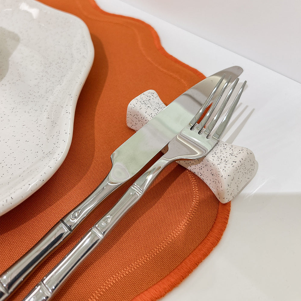 Descanso de talher cerâmica importado cor areia para mesa posta sofisticada - Lolahome
