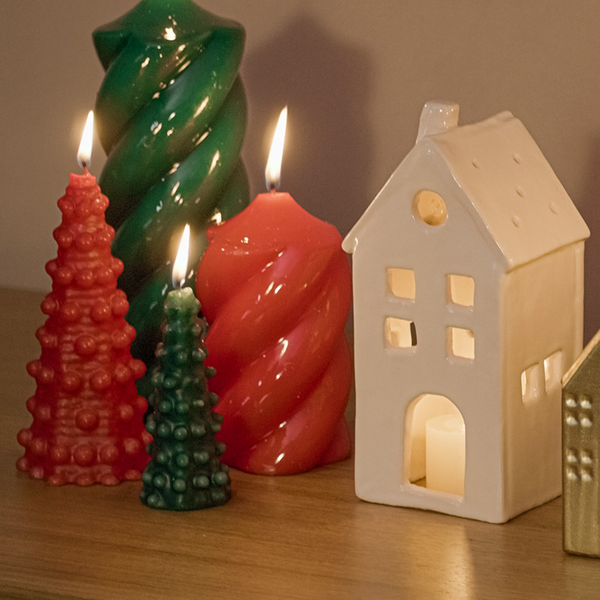 VELA PINHEIRO BOLINHAS M VERMELHA