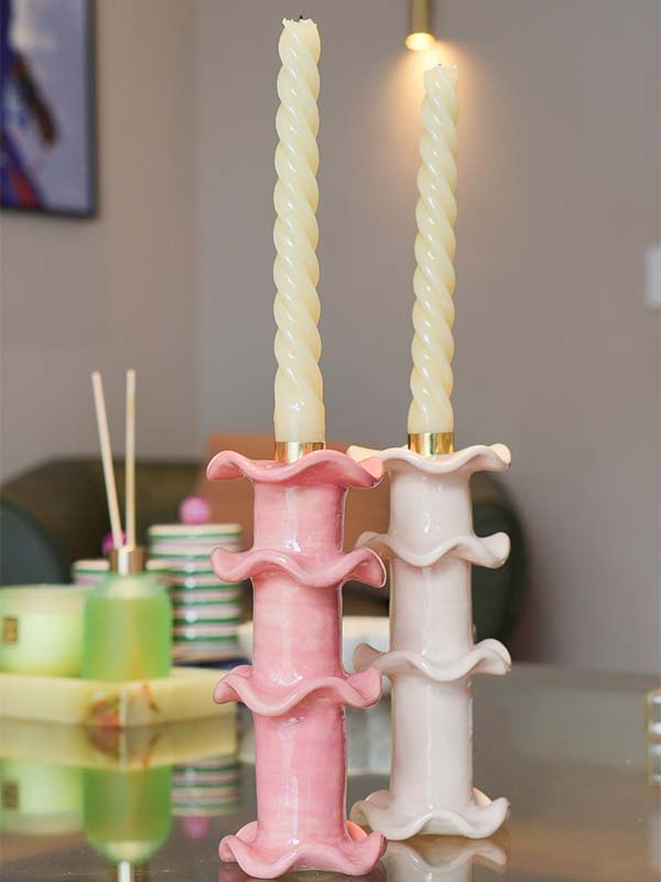 CASTIÇAL CERÂMICA ARTESANAL BABADO ROSA 20CM