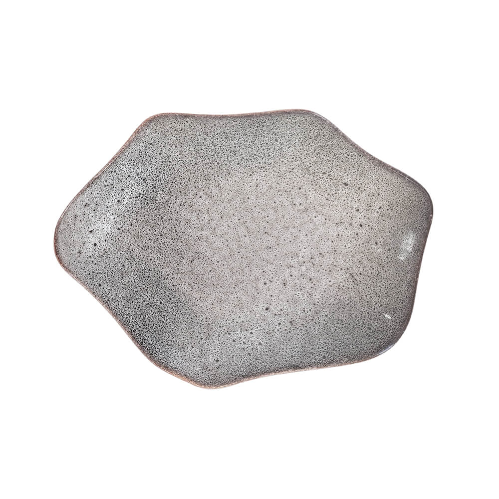 Prato de sobremesa orgânico em cerâmica cor terra, 21x17cm – Lolahome