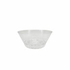 Bowl redondo de acrílico transparente com textura externa em relevo tipo prisma, que reflete a luz, criando um efeito brilhante e sofisticado.