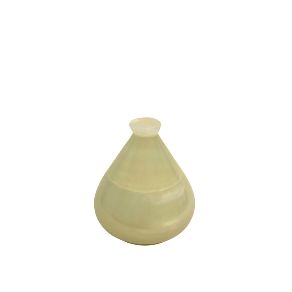 Bomboniere de ônix formato gota 12cm vista frontal sobre fundo claro – Lolahome