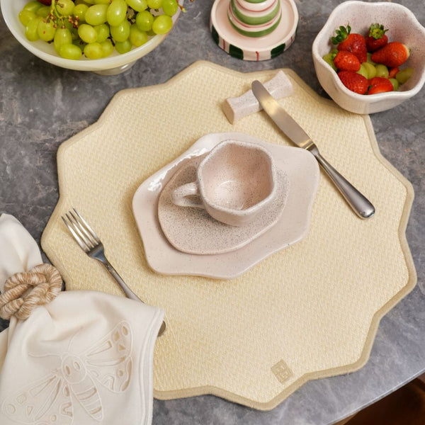 GUARDANAPO DE LINHO MARFIM BORBOLETA RICHELIEU