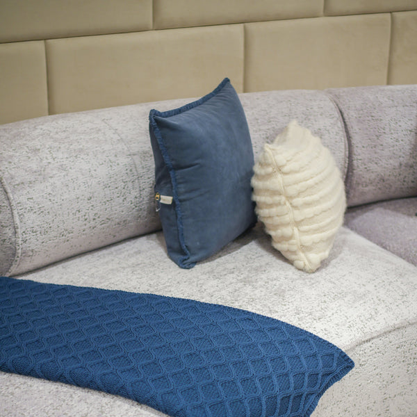 CAPA DE ALMOFADA CAMURÇA NATURAL TRANÇAS AZUL MARINHO 50X50 CM