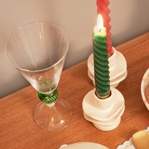 CASTIÇAL DE CERÂMICA FEITO À MÃO BAILARINA MARFIM P