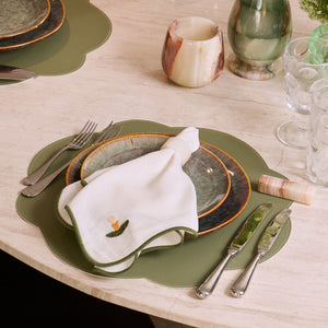 PRATO RASO DE PORCELANA AURA