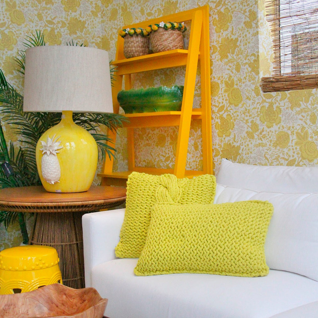 AMARELO