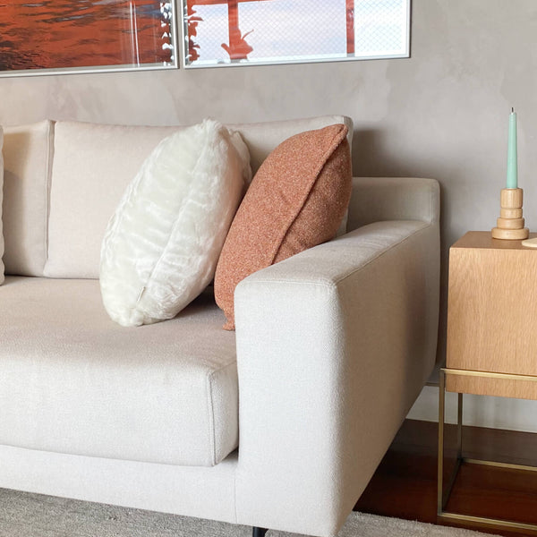 Capa de almofada bouclé eco laranja 50x50 cm - detalhe da textura em polipropileno reciclado