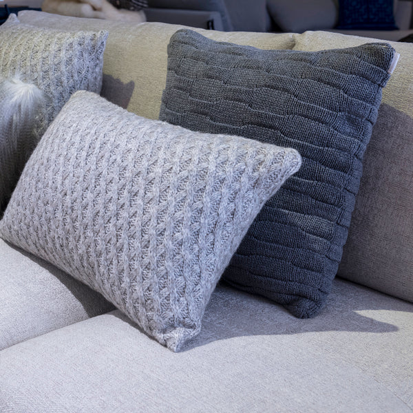 CAPA DE ALMOFADA TRICOT PLUS BLOCOS CINZA CHUMBO 50X50 CM