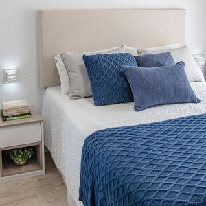 CAPA DE ALMOFADA TRICOT PLUS GOTAS AZUL 50 X 50 CM