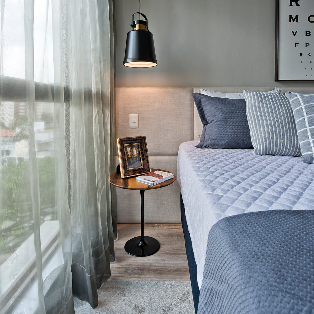 CAPA DE ALMOFADA TRICOT PLUS RISCA DE GIZ CINZA 50 X 50 CM