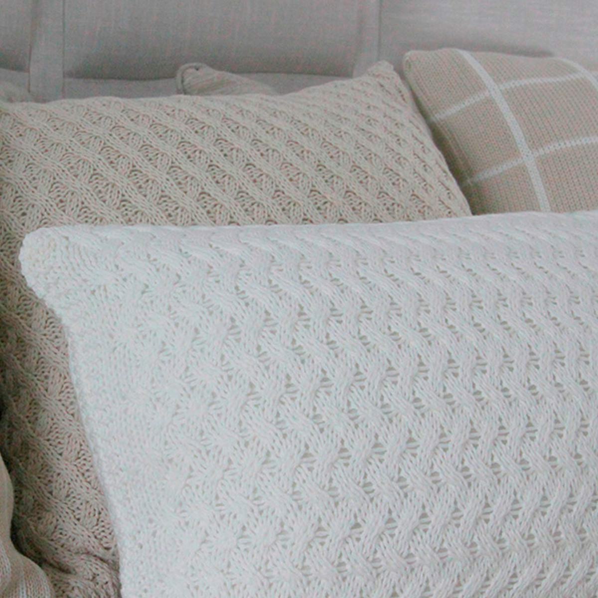 CAPA DE ALMOFADA TRICOT PLUS CESTARIA RIM OFF WHITE 70X35